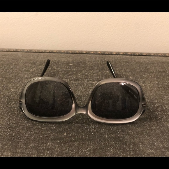 Vintage Versace Sunglasses - Picture 7 of 10